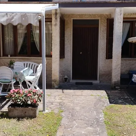 La Di Capolaia Vakantiehuis Introdacqua