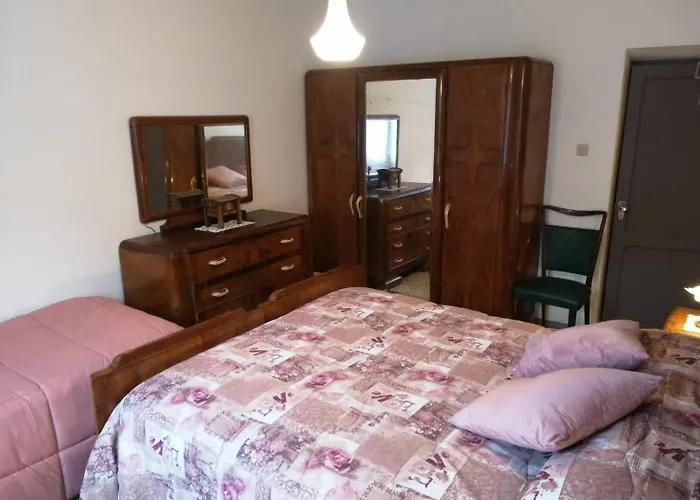 La Di Capolaia Nyaraló *